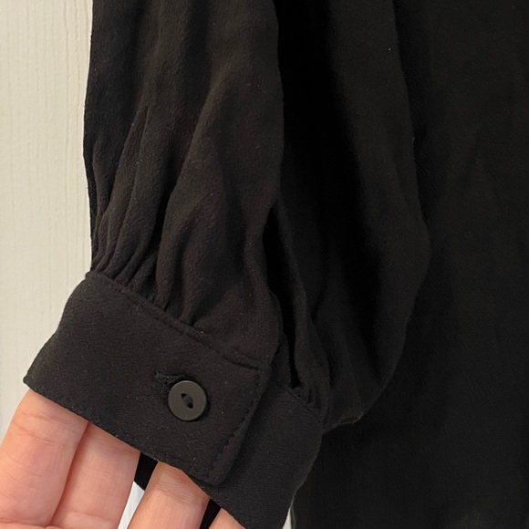 Old Navy Black Button-Up Vneck shirt - Picture 4 of 4